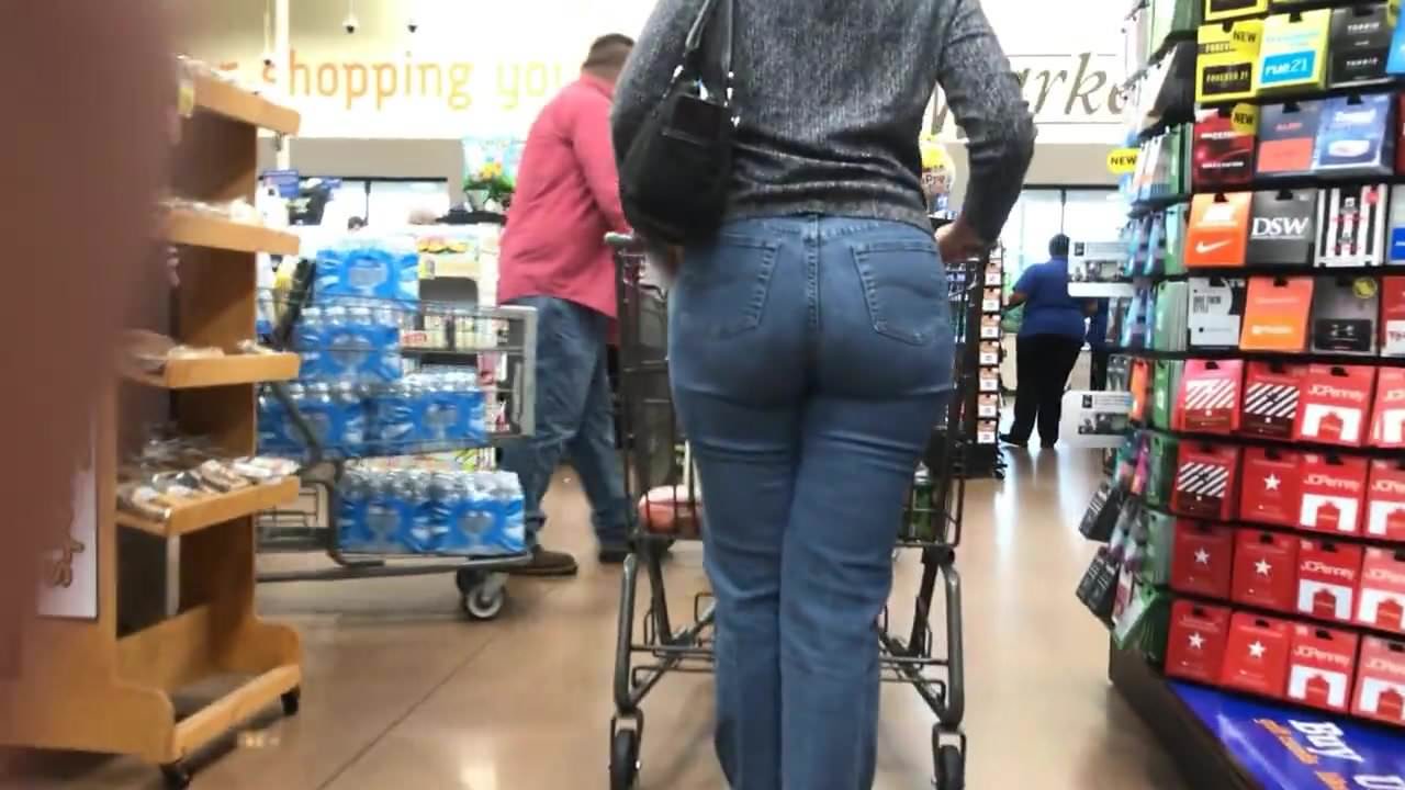 Mom Butt In Tight Jeans Quick Clip Iporno